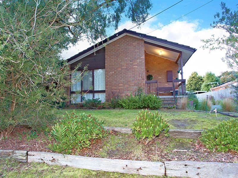 11 Raymond Avenue, Langwarrin VIC 3910