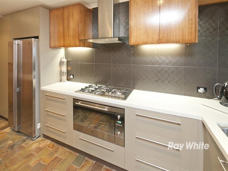 2 Airlie Court, Langwarrin VIC 3910