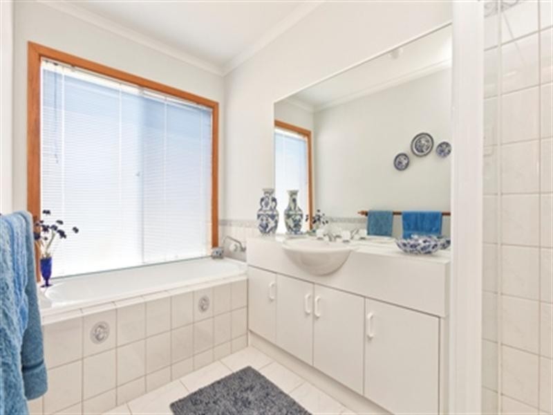 14 Eric Court, Langwarrin VIC 3910