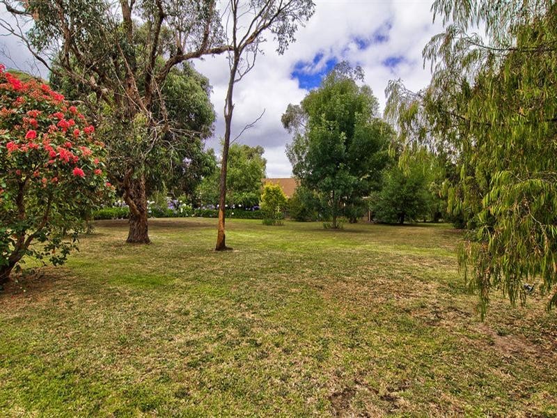 1 Stratford Close, Somerville VIC 3912