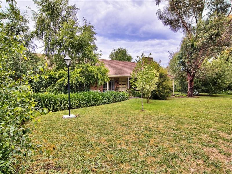 1 Stratford Close, Somerville VIC 3912