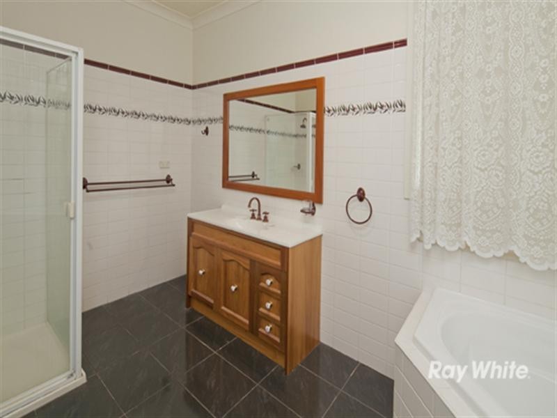 4 Bushbury Court, Somerville VIC 3912