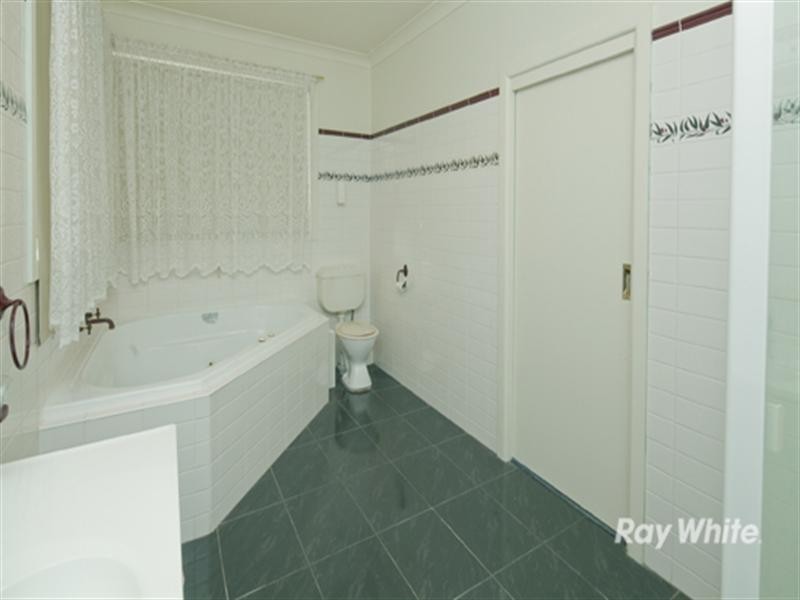 4 Bushbury Court, Somerville VIC 3912