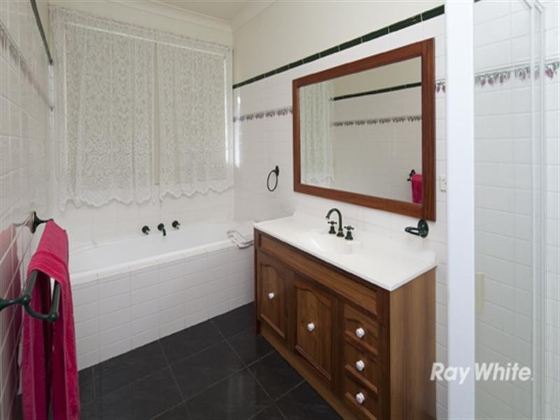 4 Bushbury Court, Somerville VIC 3912