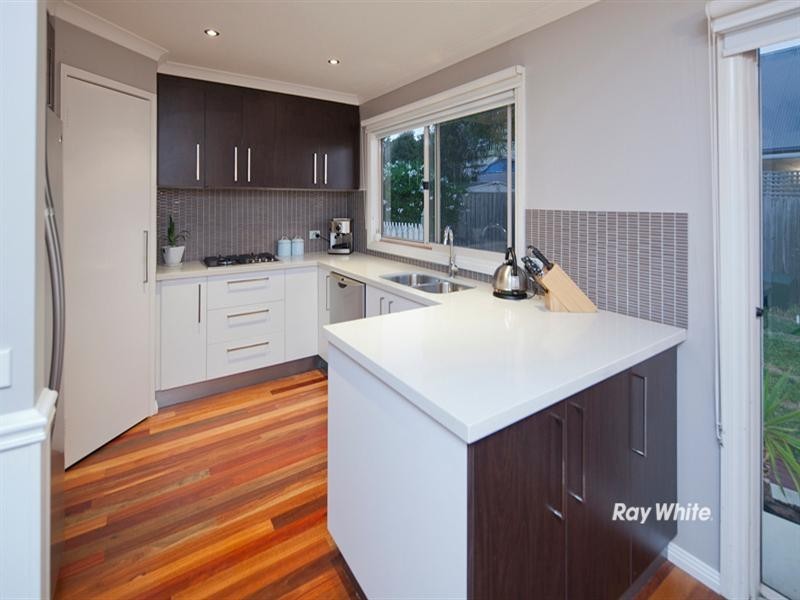 16 Bayview Road, Mornington VIC 3931