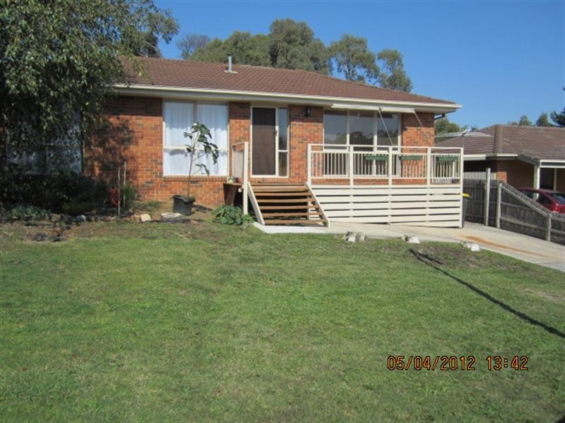4 Greenacres Court, Langwarrin VIC 3910