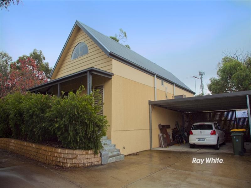 2/18 Malcolm Road, Langwarrin VIC 3910