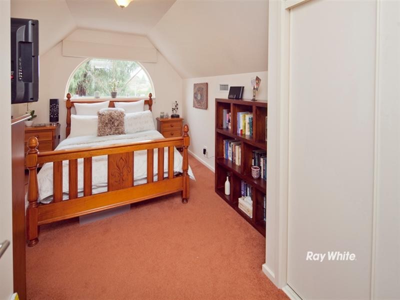 2/18 Malcolm Road, Langwarrin VIC 3910