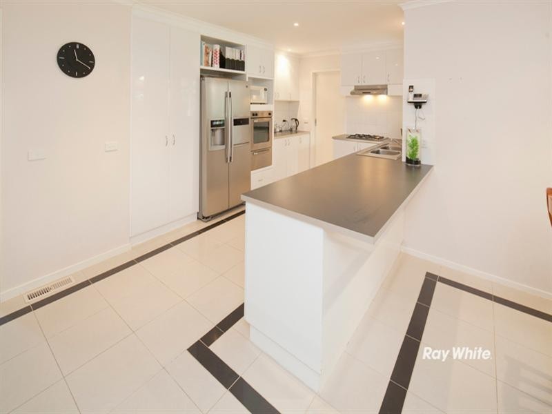 13 Orchard Court, Somerville VIC 3912