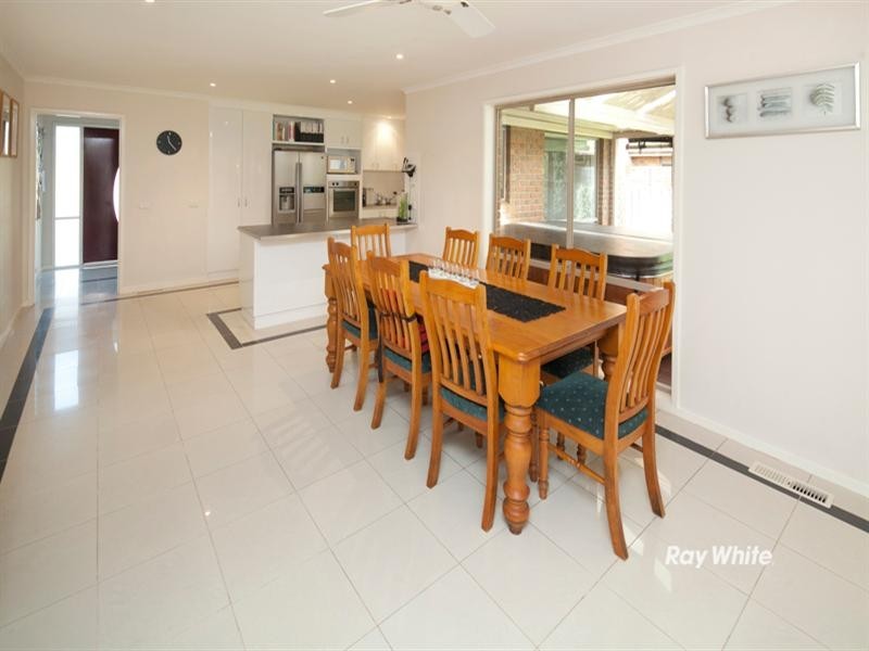 13 Orchard Court, Somerville VIC 3912