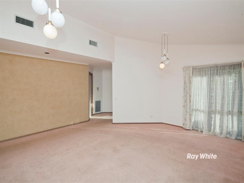 9 Elaine Court, Somerville VIC 3912