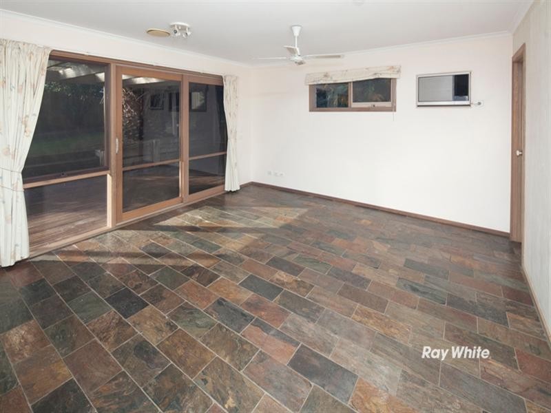 9 Elaine Court, Somerville VIC 3912