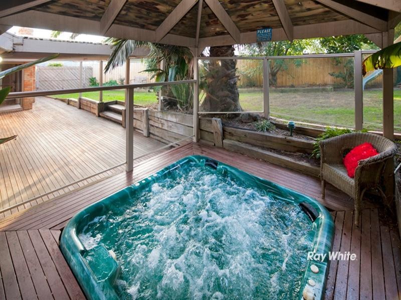 9 Elaine Court, Somerville VIC 3912