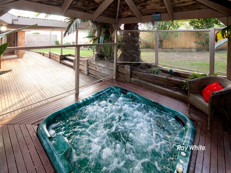 9 Elaine Court, Somerville VIC 3912