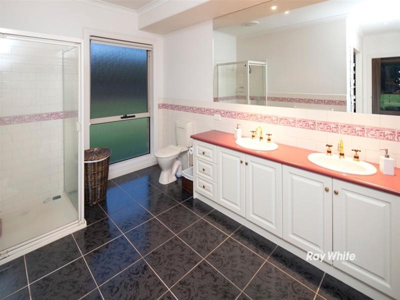 2 Faith Court, Langwarrin VIC 3910