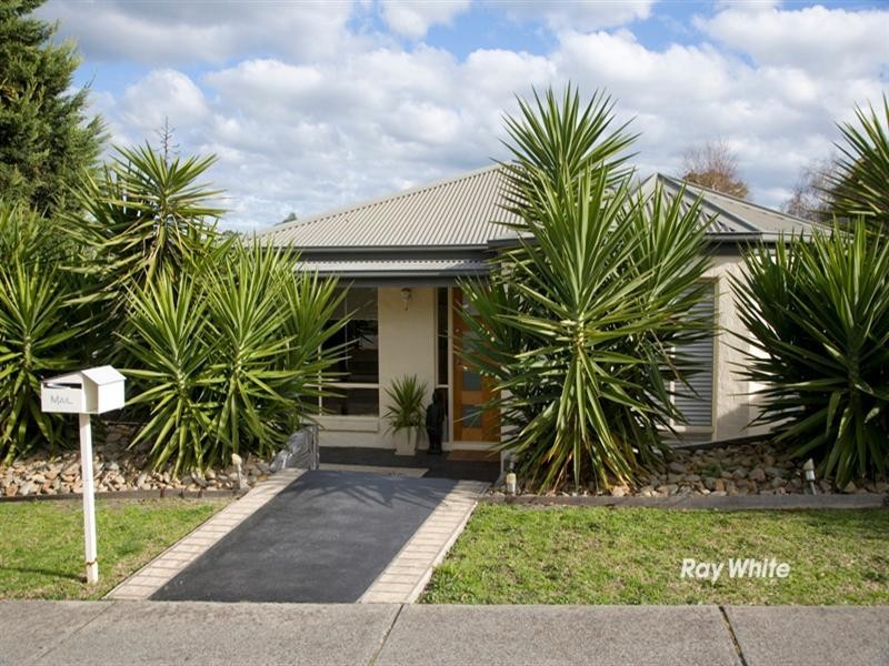 1 Sage Court, Langwarrin VIC 3910