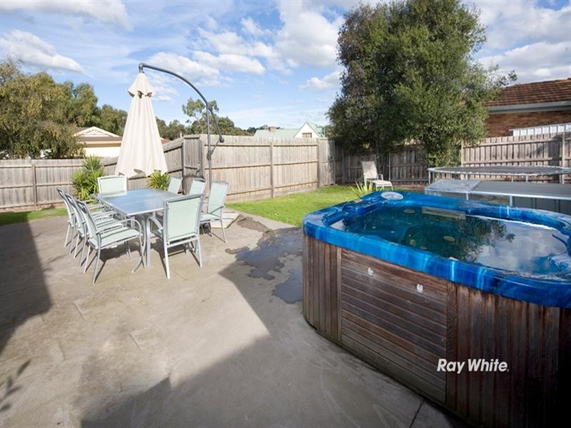 1 Sage Court, Langwarrin VIC 3910