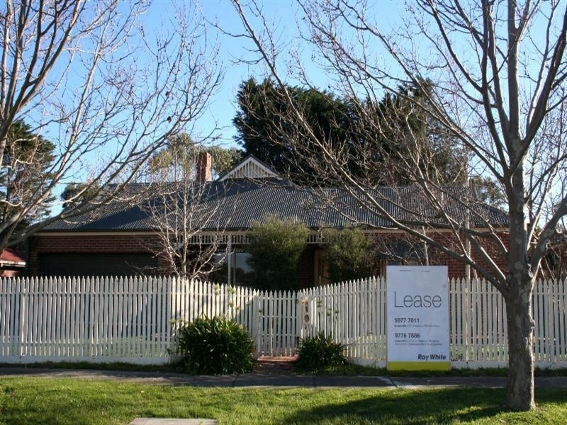 10 Chesterfield Road, Somerville VIC 3912