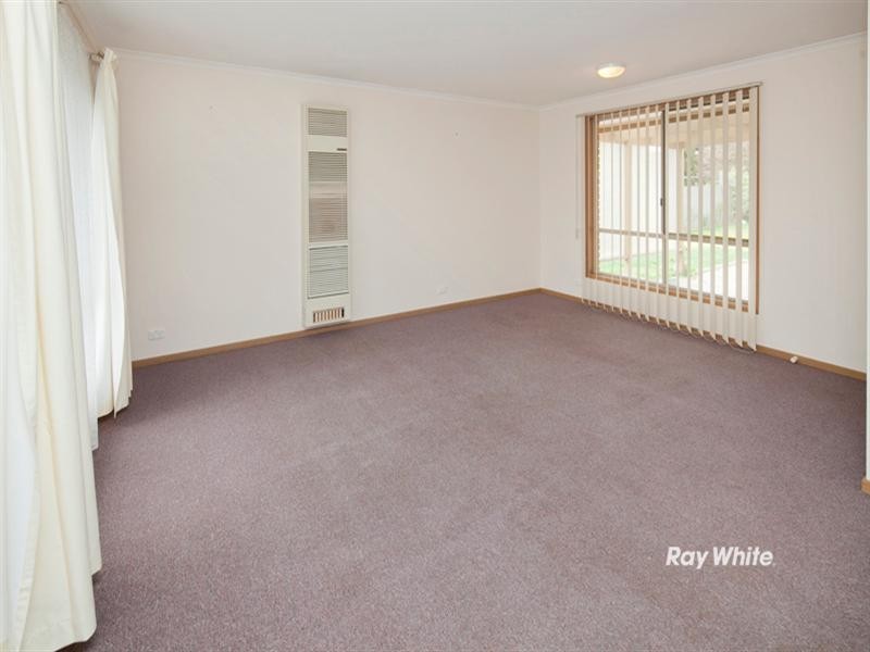 17 Clarendon Drive, Somerville VIC 3912