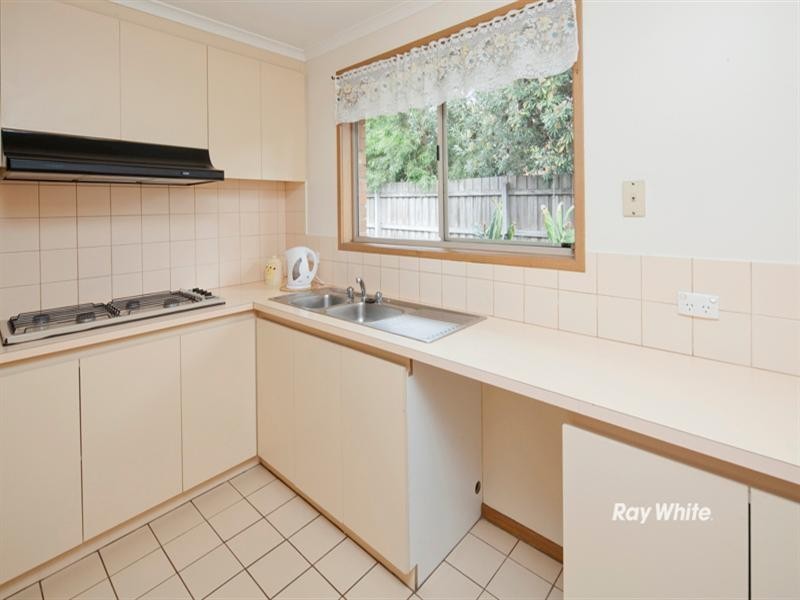 17 Clarendon Drive, Somerville VIC 3912