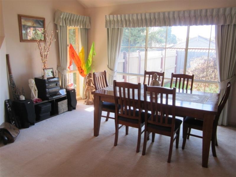 4 Sandra Court, Langwarrin VIC 3910