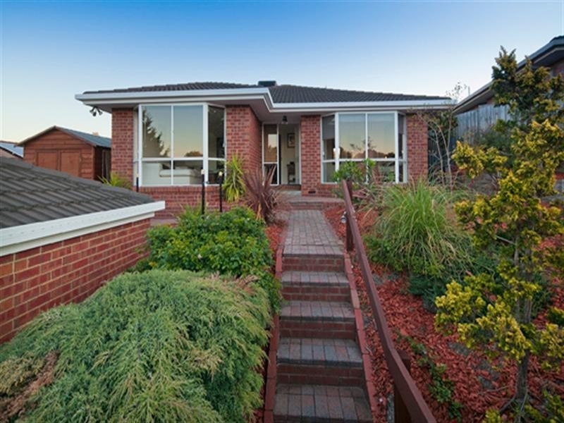 12 Huntly Court, Langwarrin VIC 3910