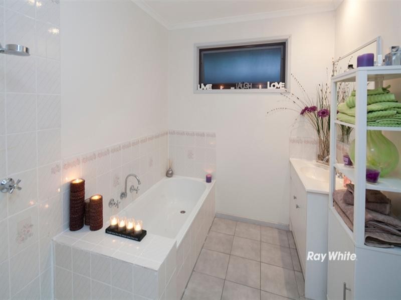 6 Lorraine Avenue, Langwarrin VIC 3910