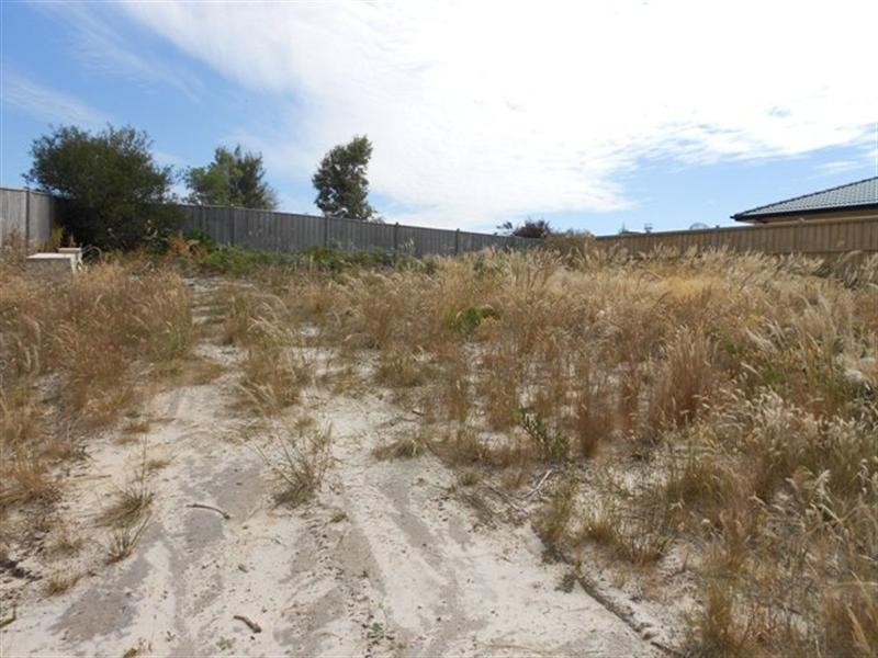 33 Peninsula Sands Boulevard, Rosebud VIC 3939