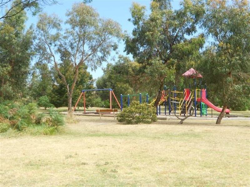 33 Peninsula Sands Boulevard, Rosebud VIC 3939