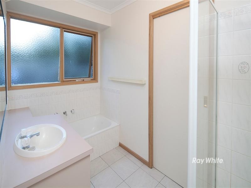 1/27 Wahgunyah Crescent, Langwarrin VIC 3910