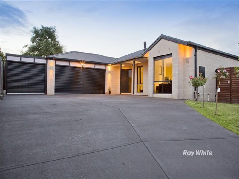 24 Evergreen Way, Langwarrin VIC 3910