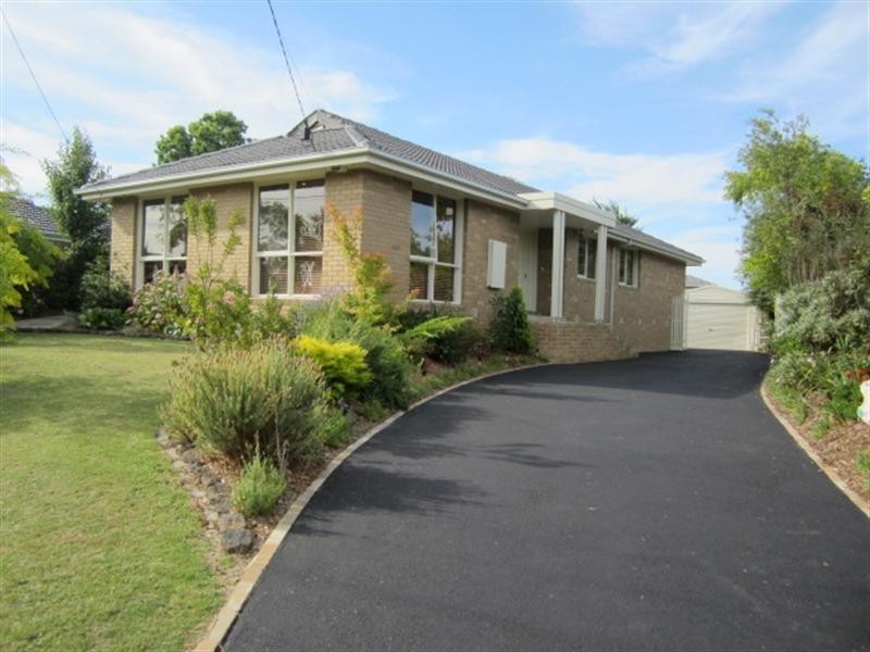 34 Lorraine Avenue, Langwarrin VIC 3910