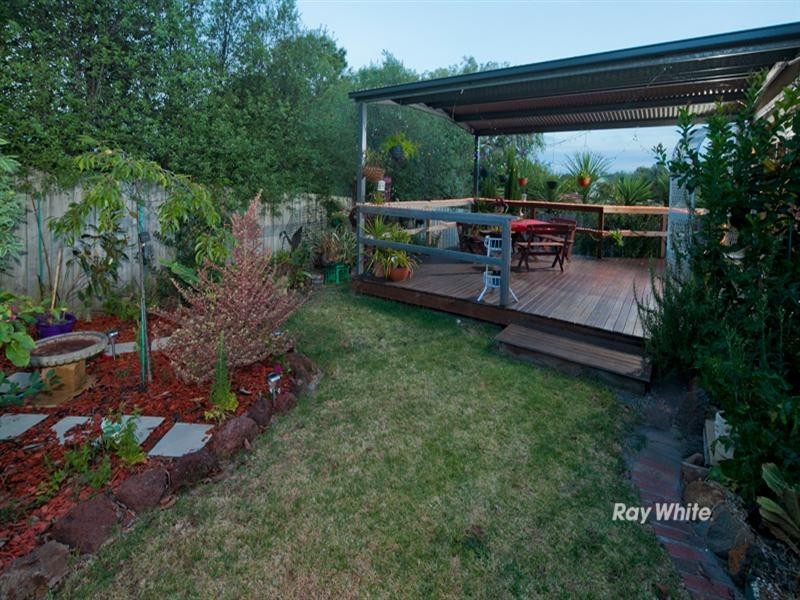 24 Bottlebrush Court, Langwarrin VIC 3910