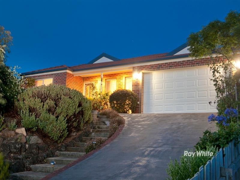 24 Bottlebrush Court, Langwarrin VIC 3910