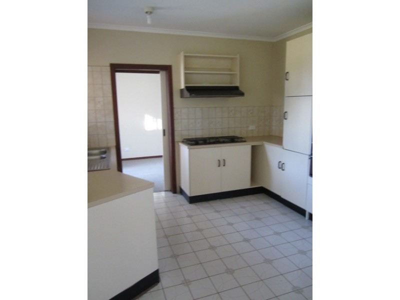 11 Sitella Court, Carrum Downs VIC 3201