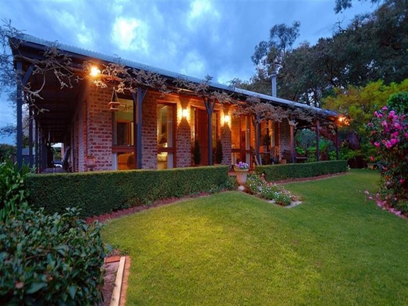 64 Kelvin Grove, Langwarrin VIC 3910