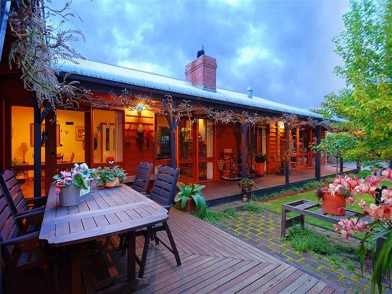 64 Kelvin Grove, Langwarrin VIC 3910