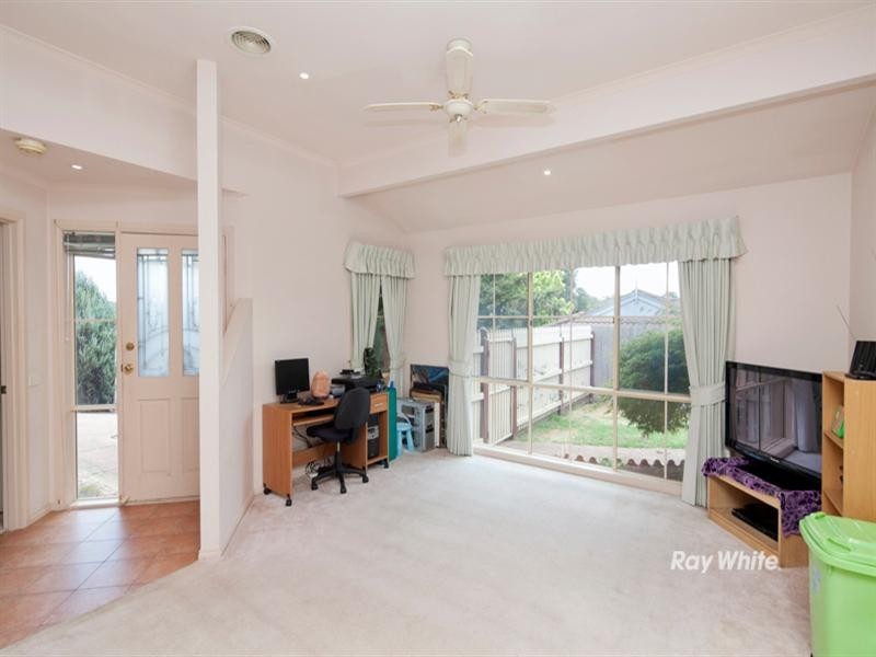 4 Sandra Court, Langwarrin VIC 3910