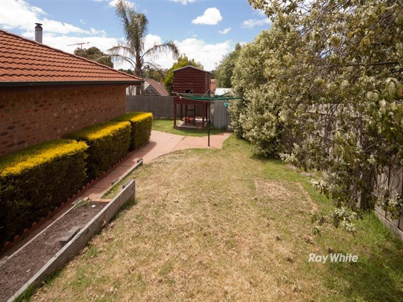 4 Sandra Court, Langwarrin VIC 3910