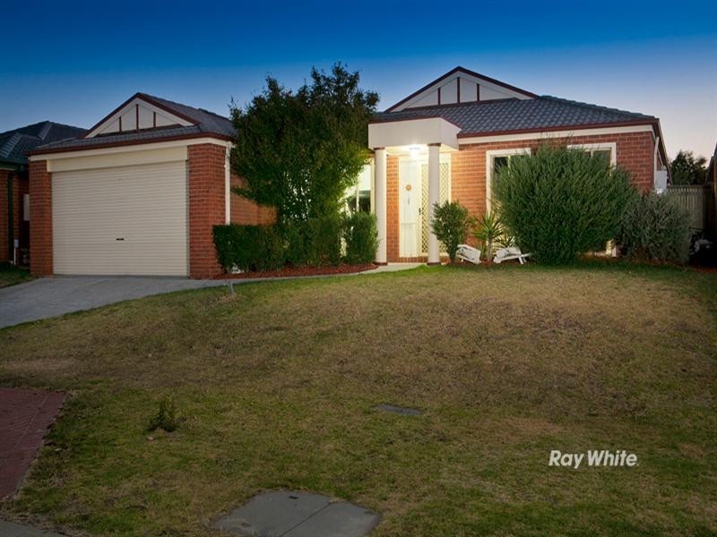21 Nyarrin Place, Cranbourne West VIC 3977