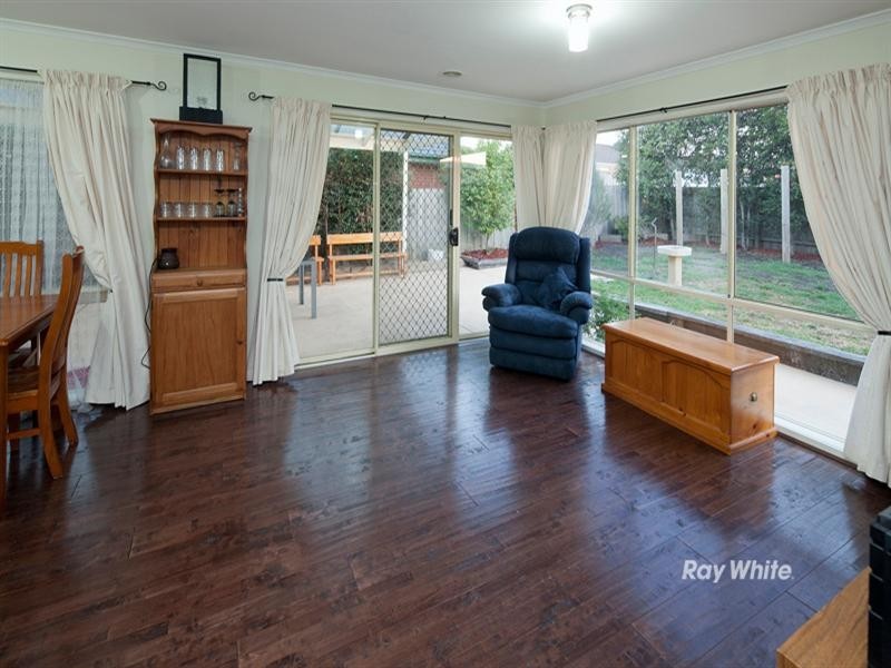 21 Nyarrin Place, Cranbourne West VIC 3977