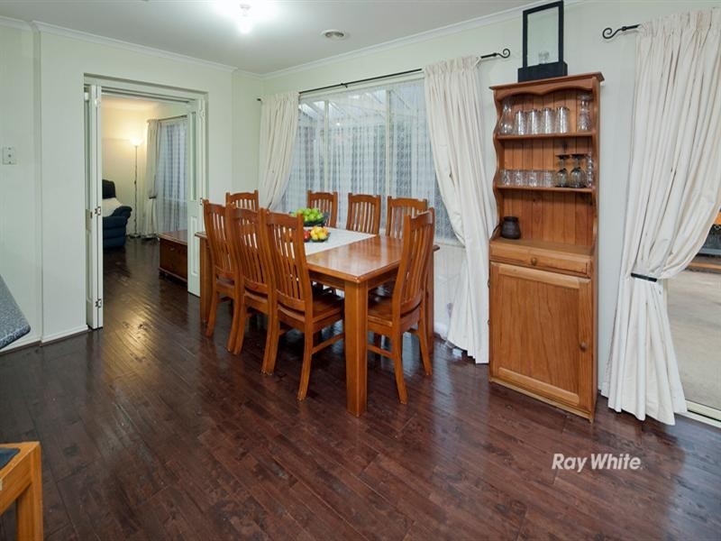 21 Nyarrin Place, Cranbourne West VIC 3977
