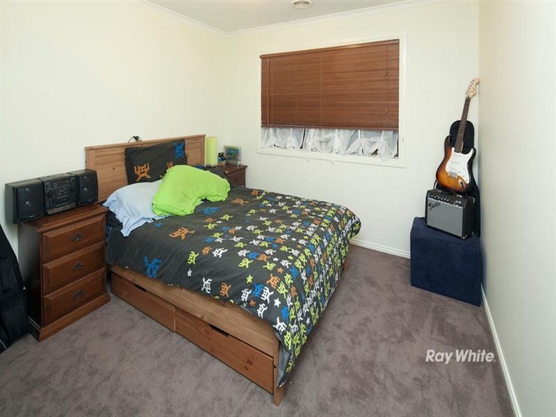 21 Nyarrin Place, Cranbourne West VIC 3977