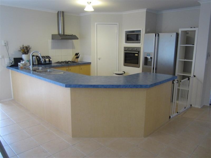 16 Sunny Vale Drive, Langwarrin VIC 3910