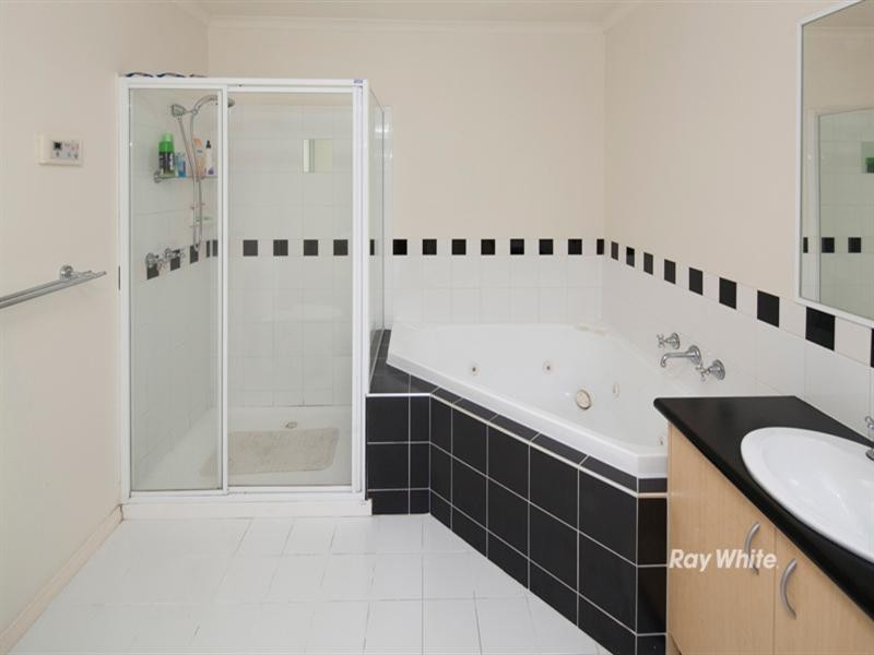 24 Evergreen Way, Langwarrin VIC 3910