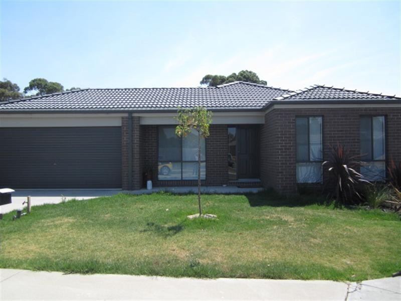 1/25 Raneen Drive, Langwarrin VIC 3910