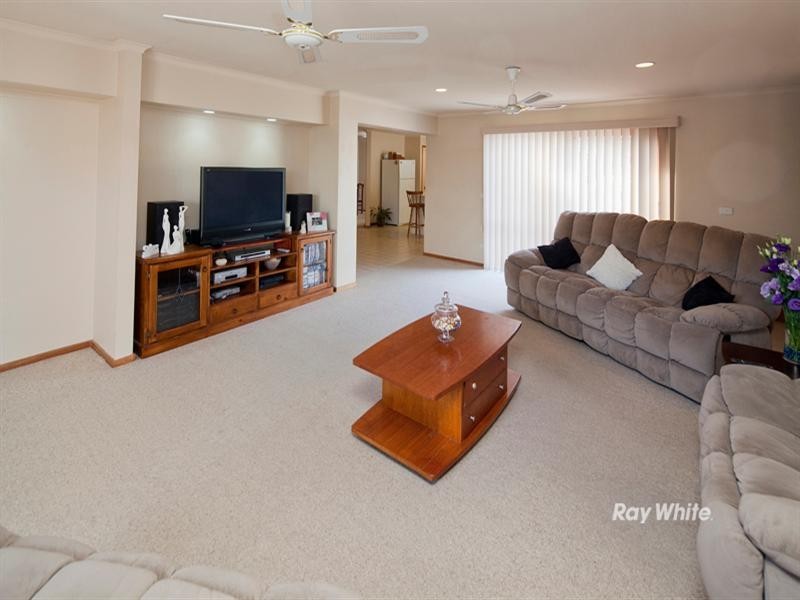 5 Saligna Court, Langwarrin VIC 3910