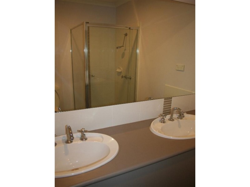 2/21 Quarry Road, Langwarrin VIC 3910