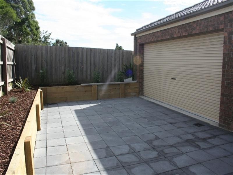 2/21 Quarry Road, Langwarrin VIC 3910