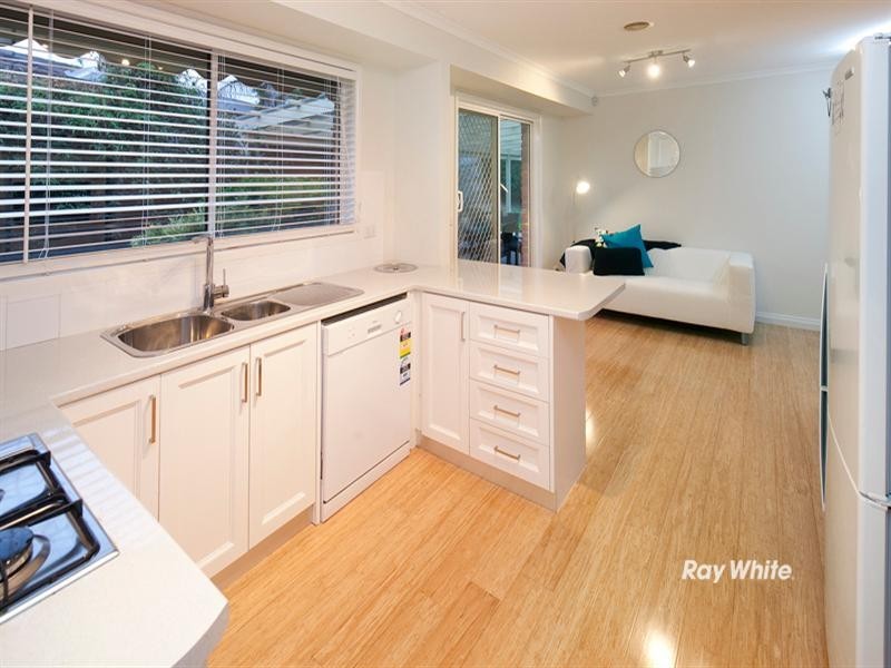 6 Cotoneaster Way, Langwarrin VIC 3910